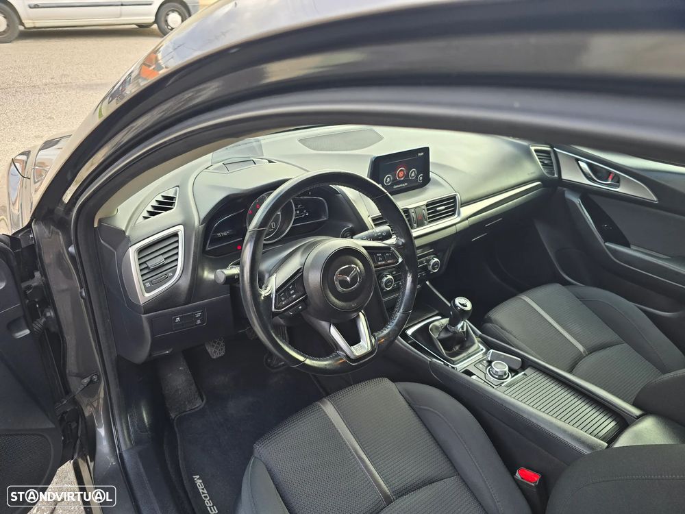 Mazda 3 Hatchback 1.5 Sky-G Evolve Navi - 11