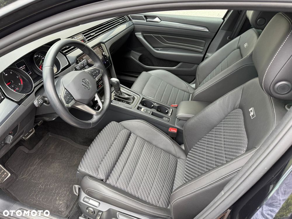 Volkswagen Passat Variant 2.0 TDI SCR DSG R-Line - 10