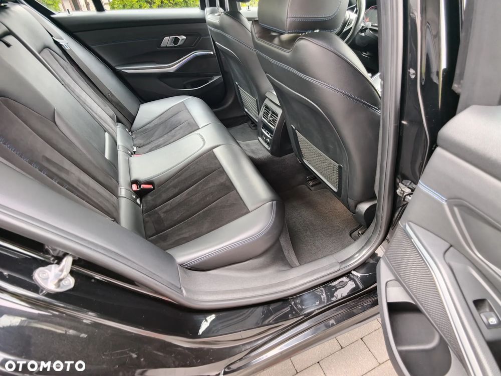BMW Seria 3 330i M Sport sport - 15