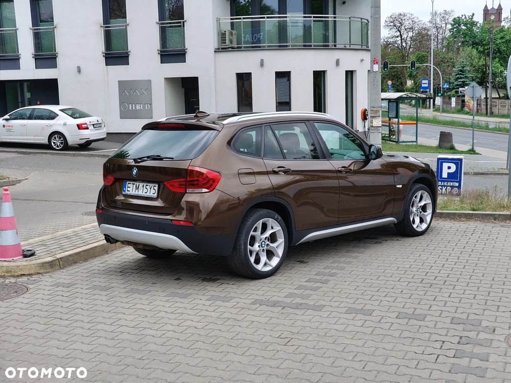 BMW X1 xDrive20i - 1