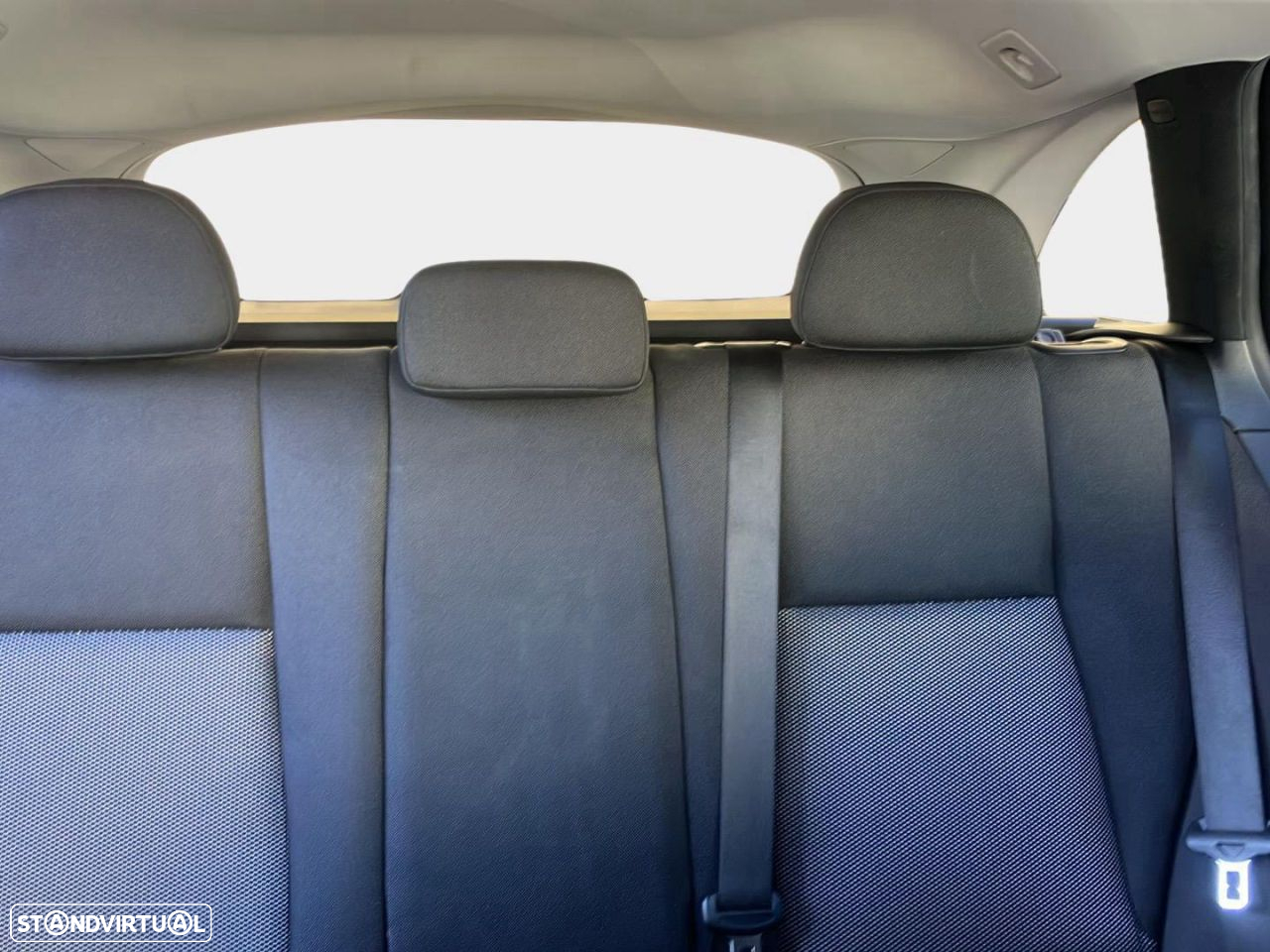 Mercedes-Benz C 200 d Avantgarde - 15