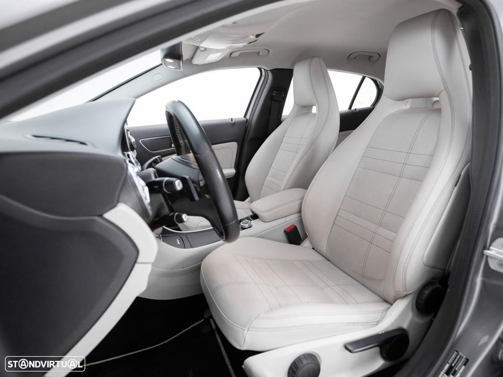 Mercedes-Benz GLA 200 - 7