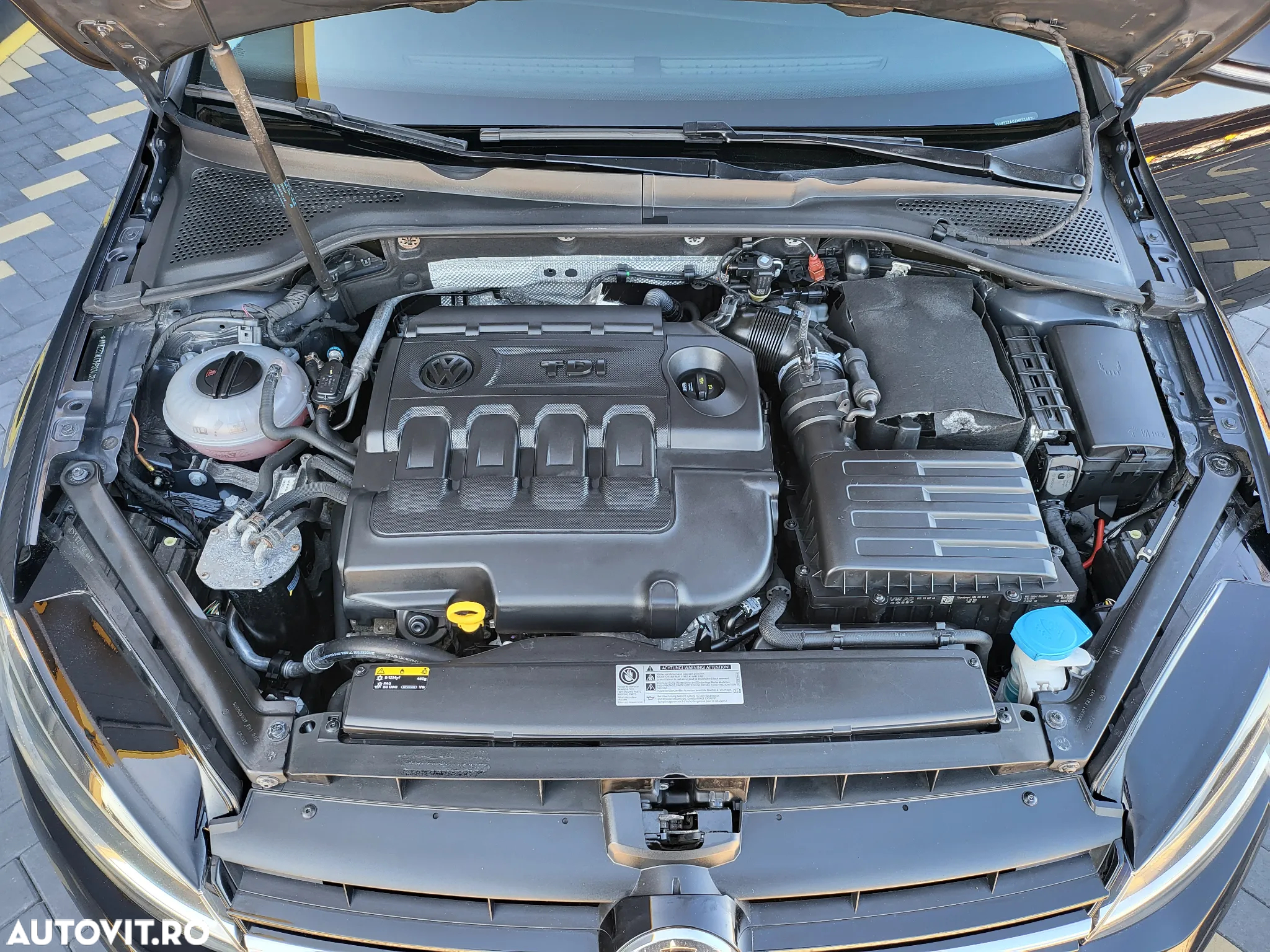 Volkswagen Golf 2.0 TDI DSG Comfortline - 18