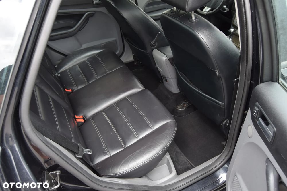 Ford Focus 2.0 TDCi DPF Ghia - 15