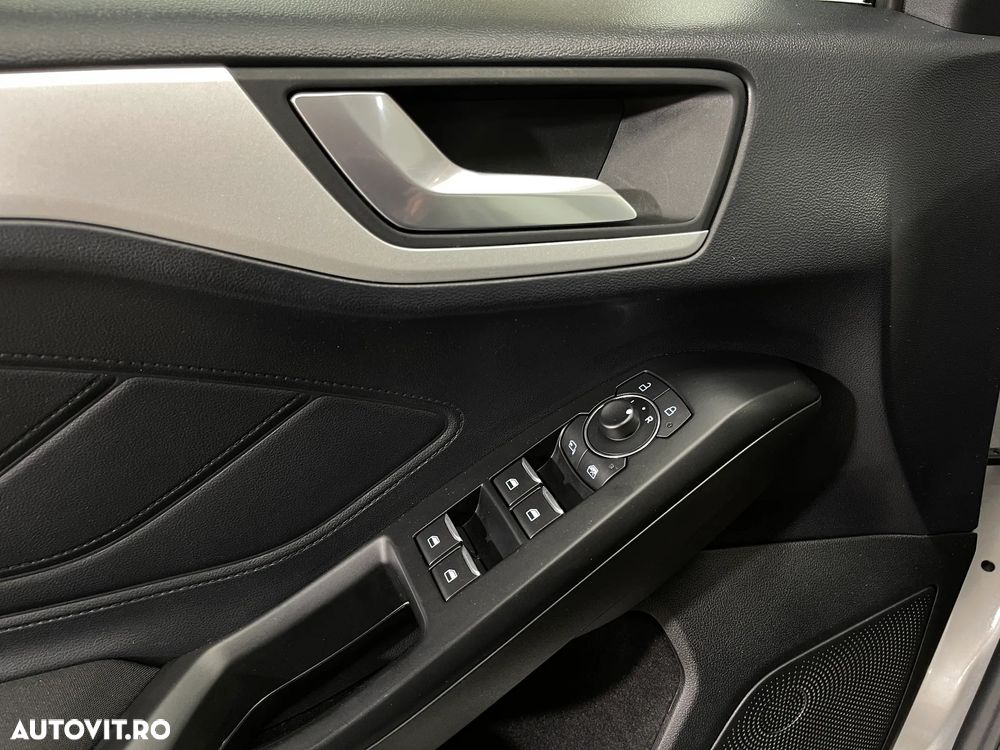Ford Focus 1.0 EcoBoost Trend Edition - 17