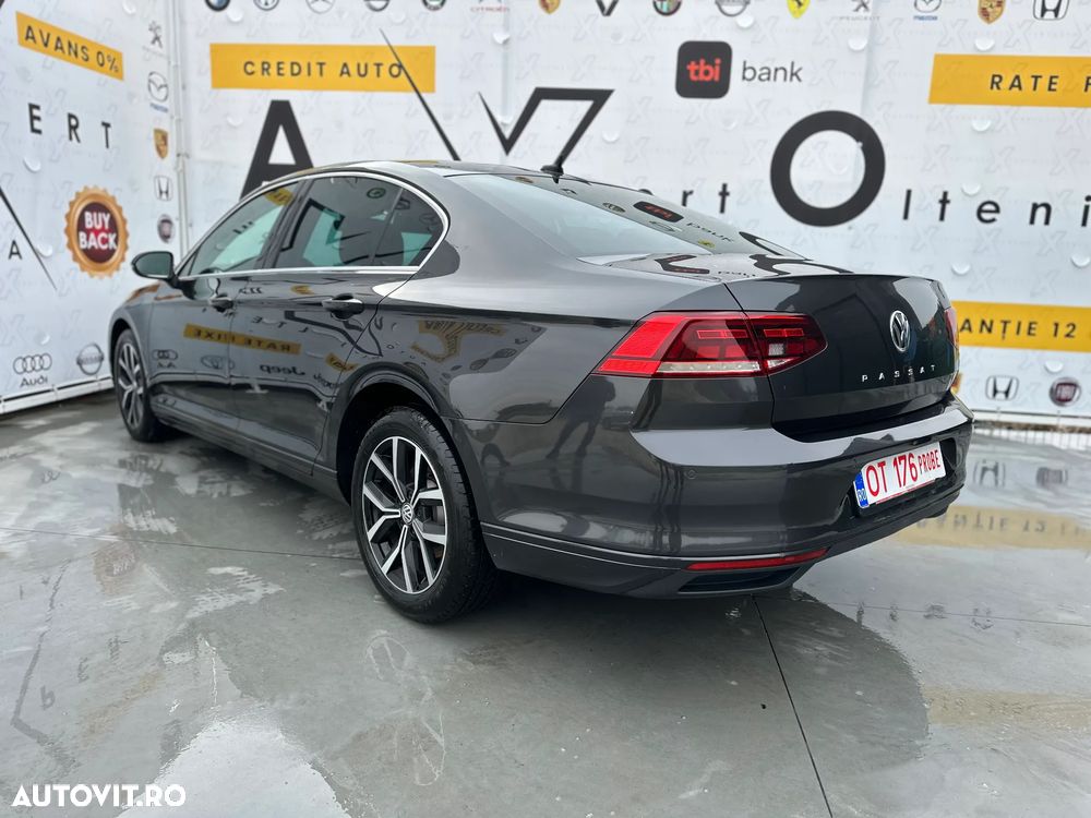 Volkswagen Passat 1.6 TDI SCR DSG Comfortline - 14