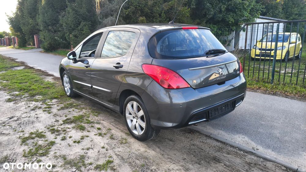 Peugeot 308 120 VTi Style - 11