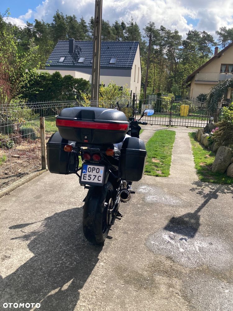 Yamaha FZS - 4