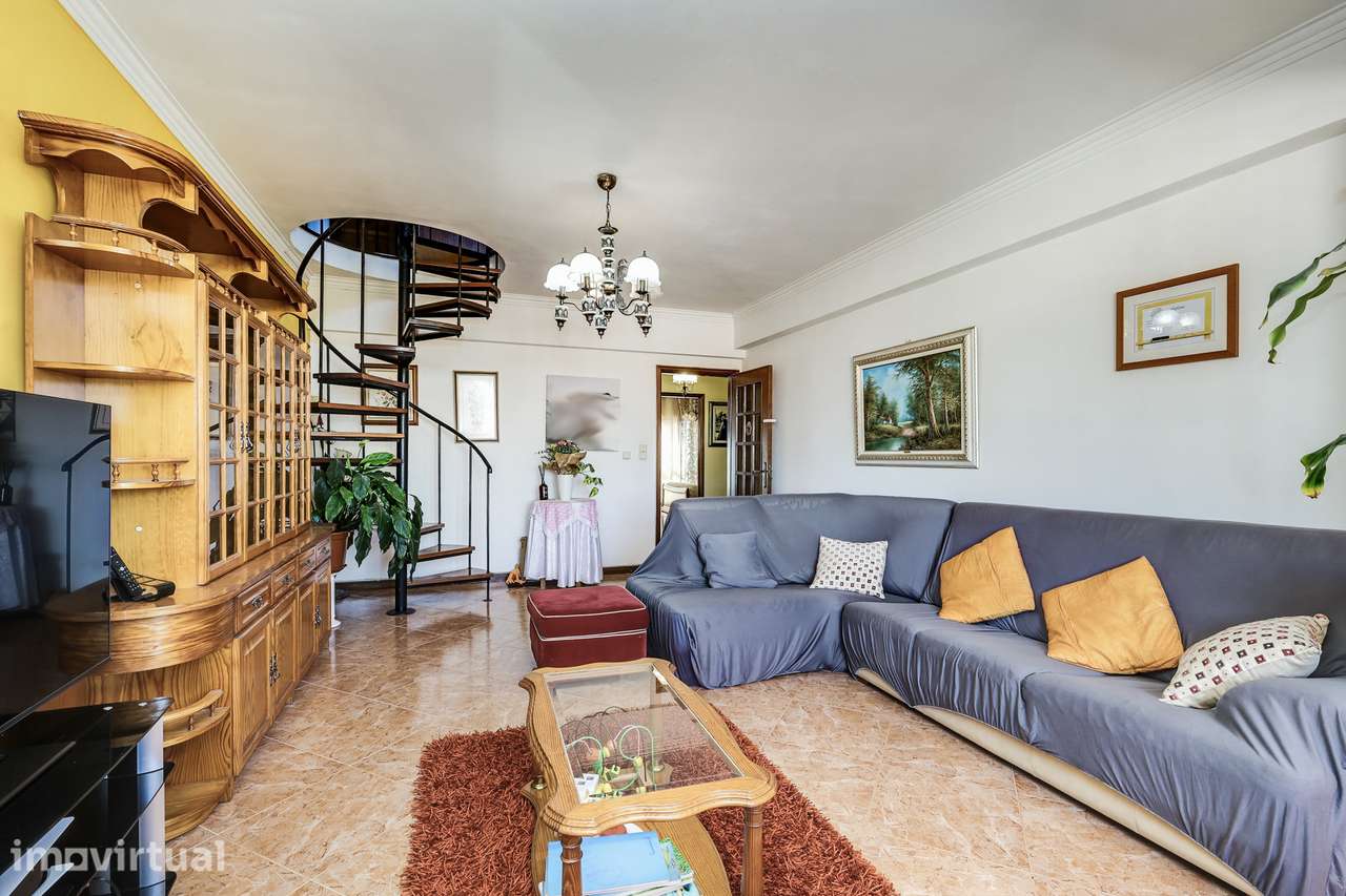 Apartamento T2+1 em Barcarena - Grande imagem: 3/24
