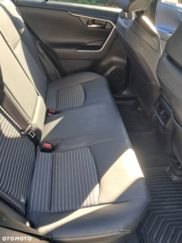 Toyota RAV4 - 8