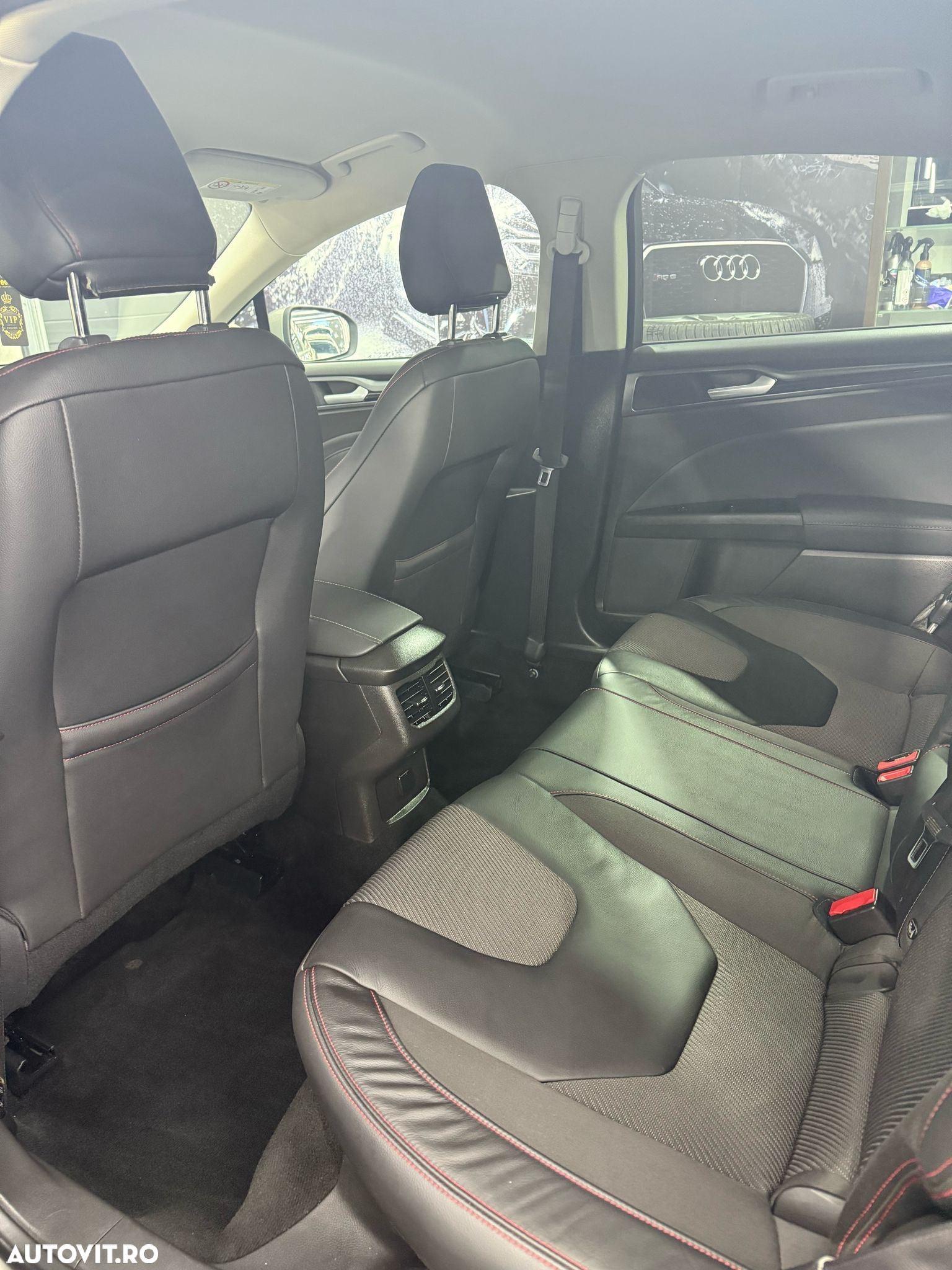 Ford Mondeo 2.0 TDCi Powershift ST Line High - 14