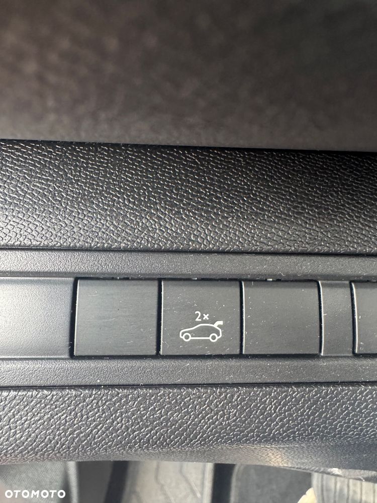 Peugeot 5008 1.5 BlueHDi Allure Pack S&S EAT8 - 24