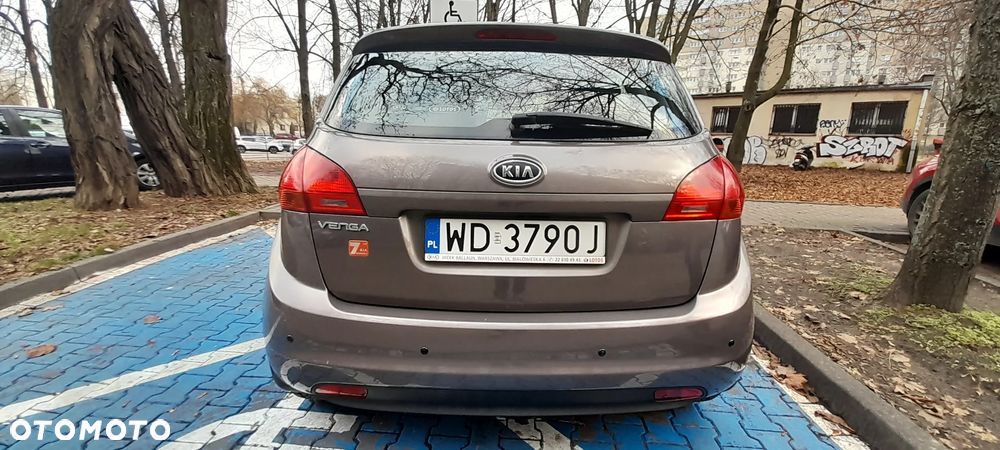 Kia Venga 1.6 L - 5