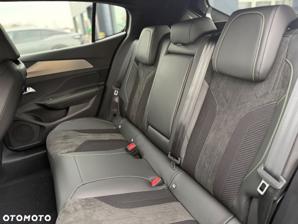 Peugeot 408 1.2 PureTech mHEV GT S&S e-DSC6 - 19