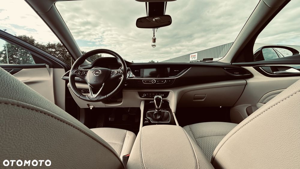 Opel Insignia - 15