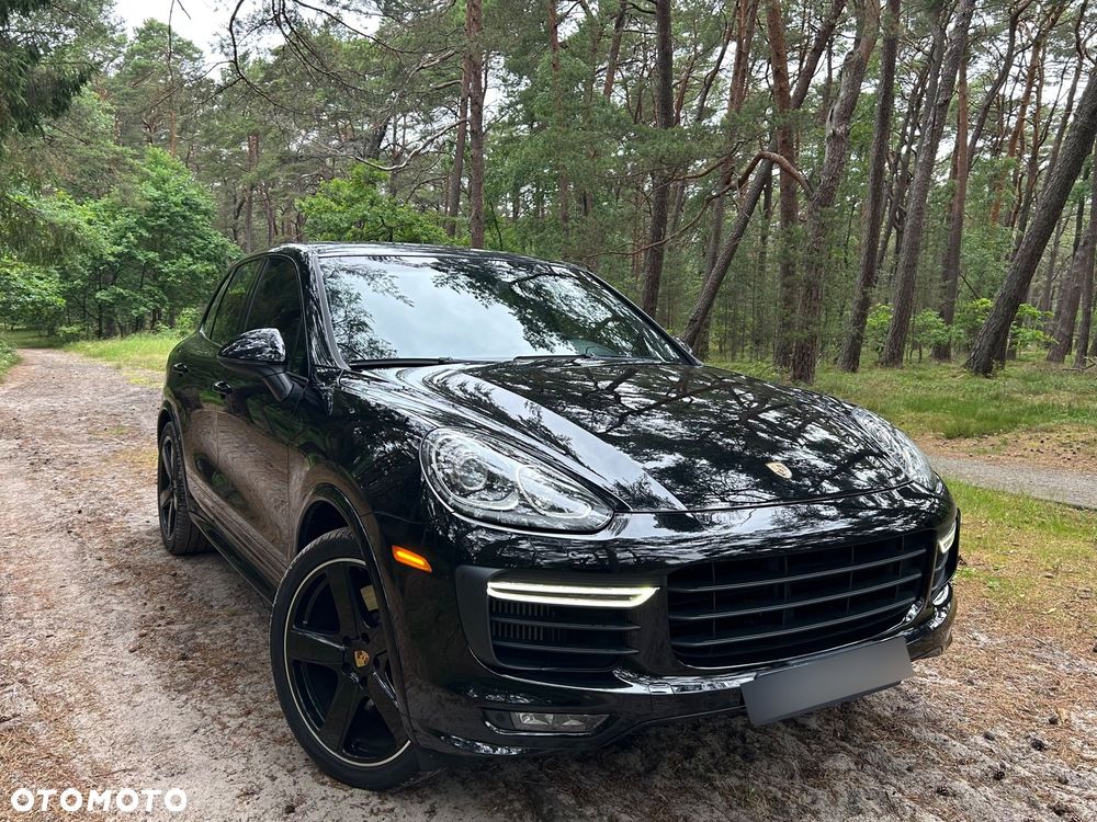 Porsche Cayenne GTS - 7