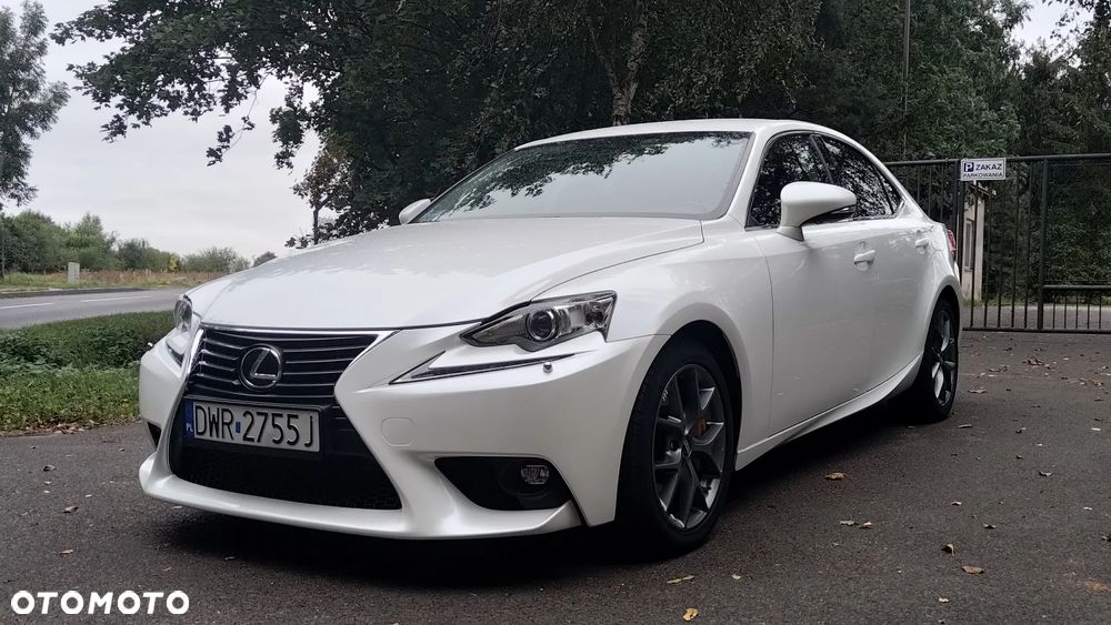 Lexus IS 200t Elite - 12