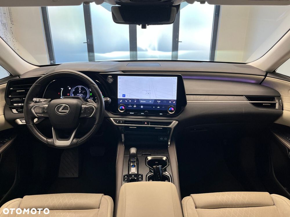 Lexus RX 450h+ Omotenashi - 8