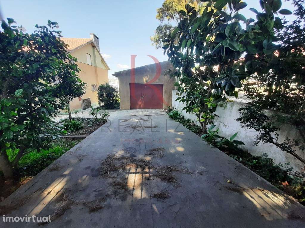 Moradia T3 isolada com garagem nos Capuchos, Costa da Caparica - Grande imagem: 4/32