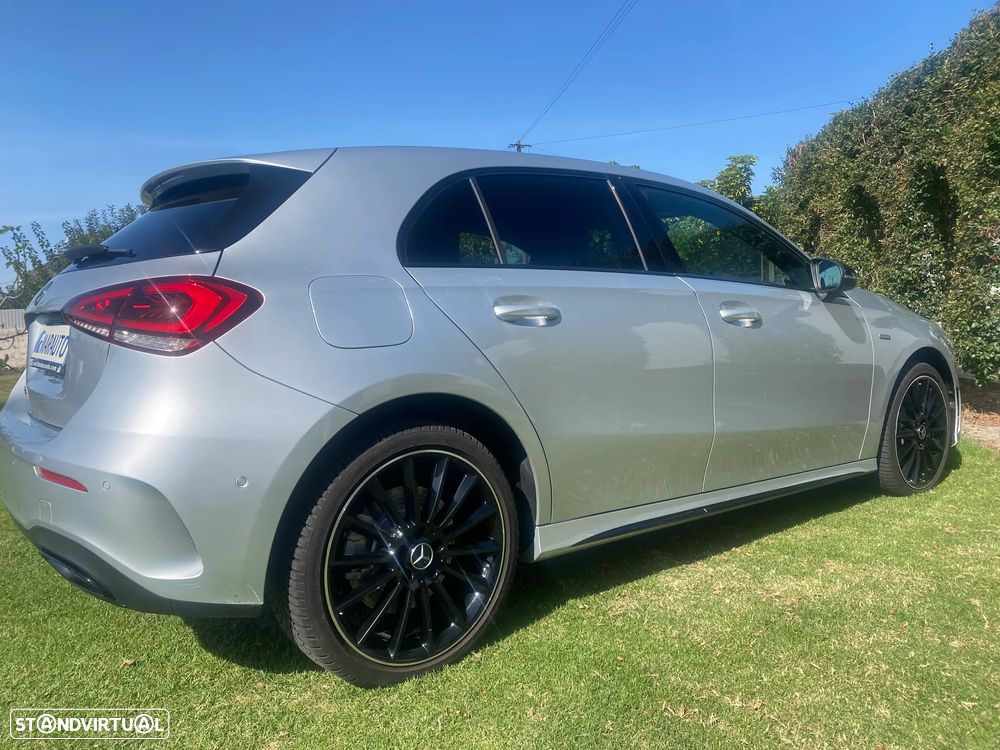 Mercedes-Benz A 250 e AMG Line - 12