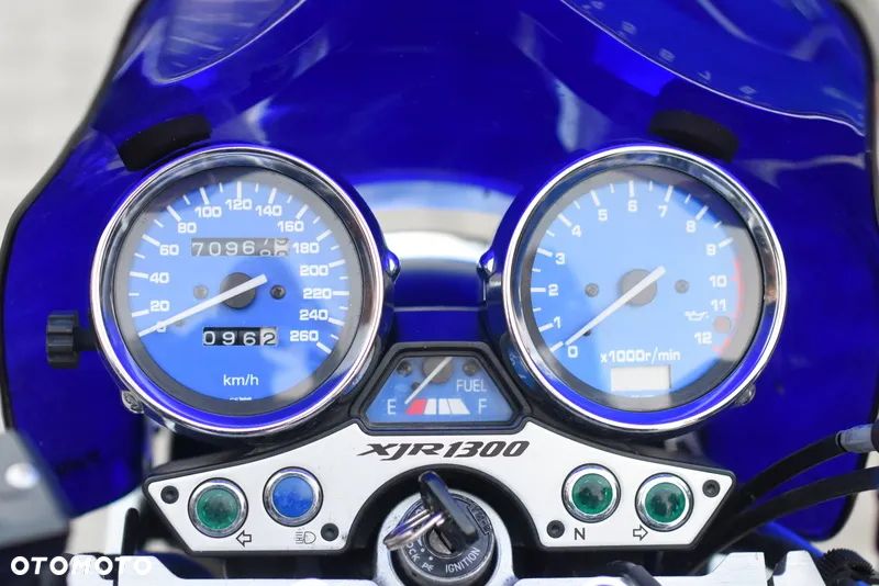 Yamaha XJR - 29