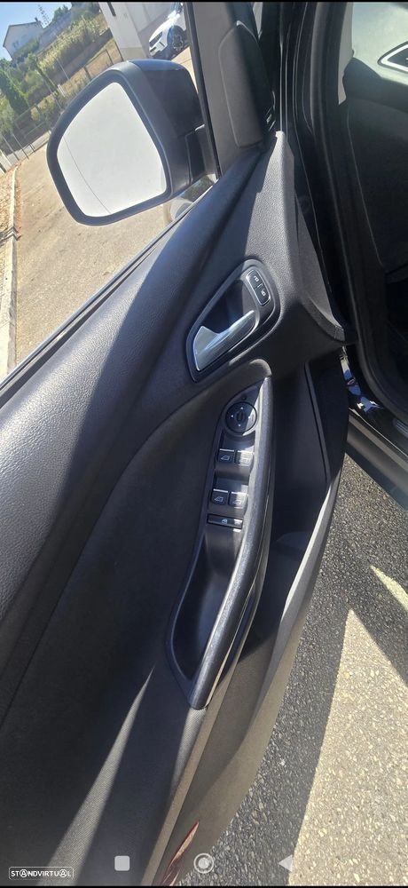 Ford Focus SW 1.5 TDCi EcoBlue Business - 8