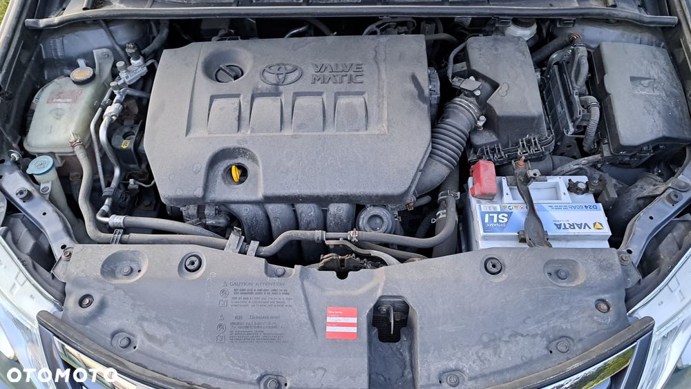 Toyota Avensis 1.8 Premium - 40