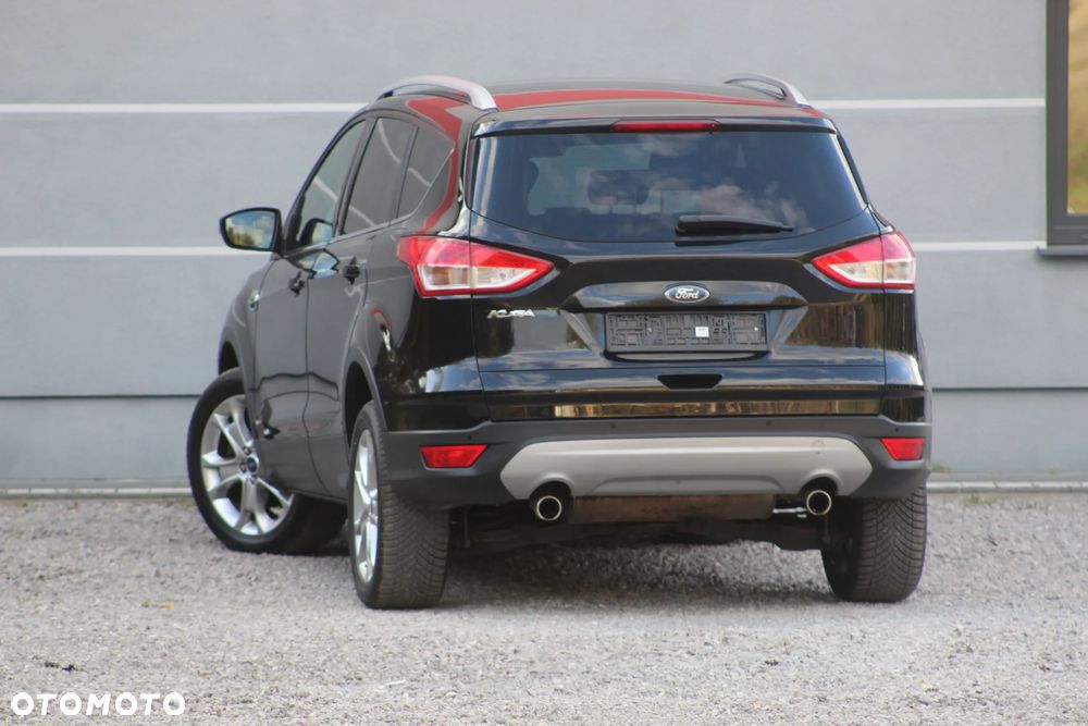 Ford Kuga 2.0 TDCi 2x4 Titanium - 12