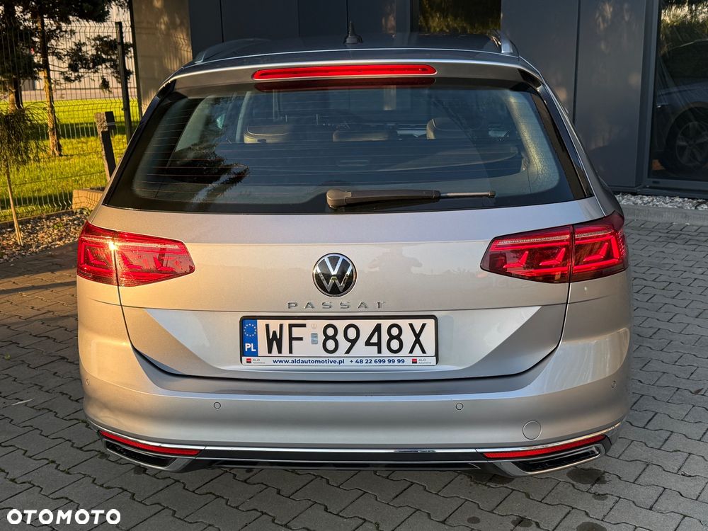 Volkswagen Passat 2.0 TDI EVO Elegance DSG - 8