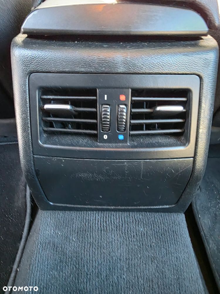 BMW Seria 3 318d DPF - 17