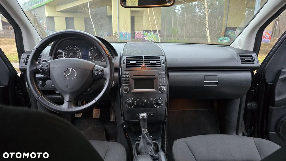 Mercedes-Benz Klasa A 160 BlueEFFICIENCY Avantgarde - 24