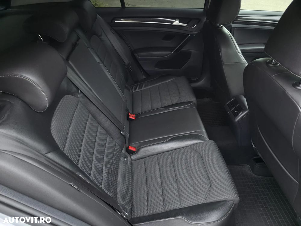 Volkswagen Golf 2.0 BlueTDI DSG Highline - 19