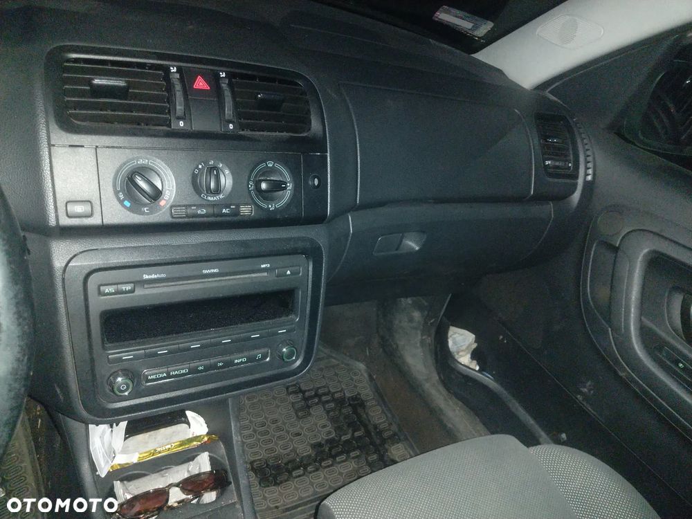 Skoda Roomster 1.6 TDI DPF Noire - 6