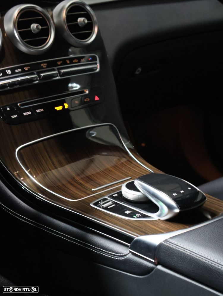 Mercedes-Benz GLC 220 d 4Matic 9G-TRONIC Exclusive - 27