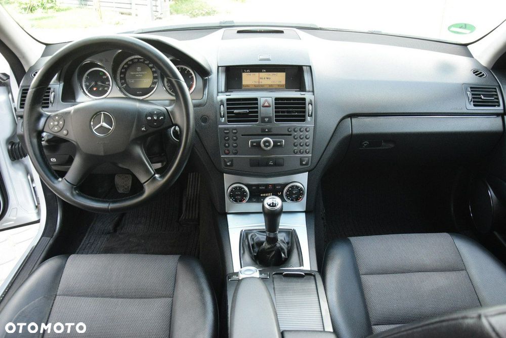 Mercedes-Benz Klasa C - 26