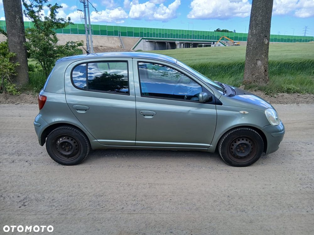 Toyota Yaris 1.0 Terra - 8