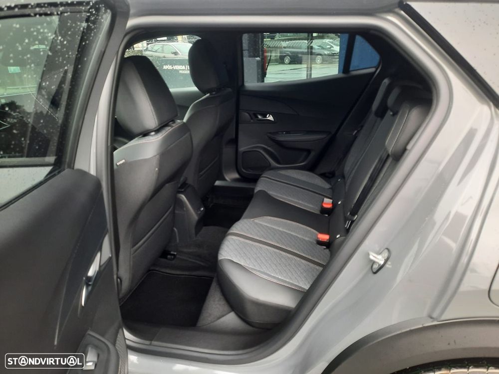 Peugeot e-2008 54 kWh Allure - 8