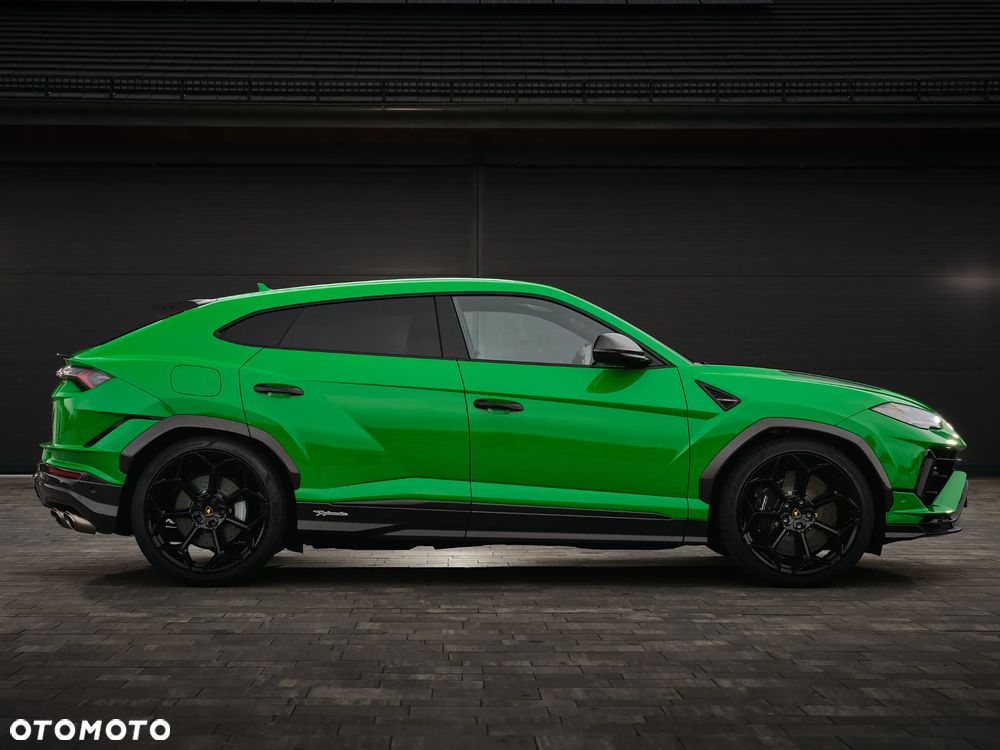 Lamborghini Urus - 1