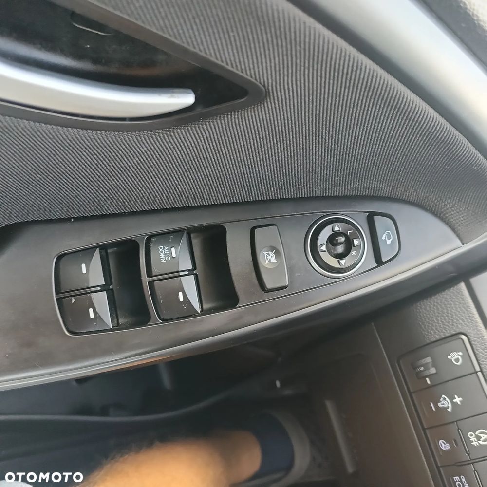 Hyundai i30 1.6 GDI BlueDrive Premium DCT - 10