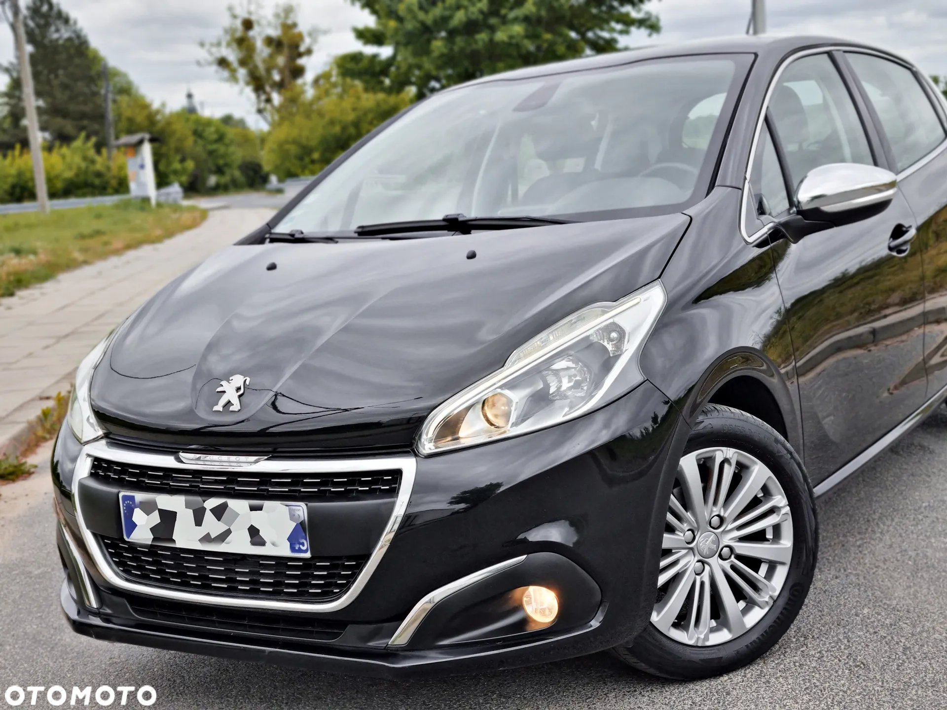 Peugeot 208 PureTech 82 Start & Stop Allure - 8