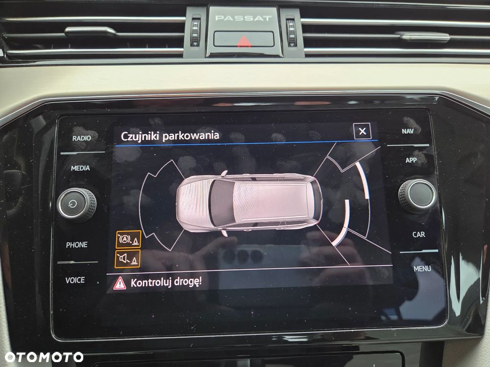 Volkswagen Passat 2.0 TDI 4Mot Elegance DSG - 25