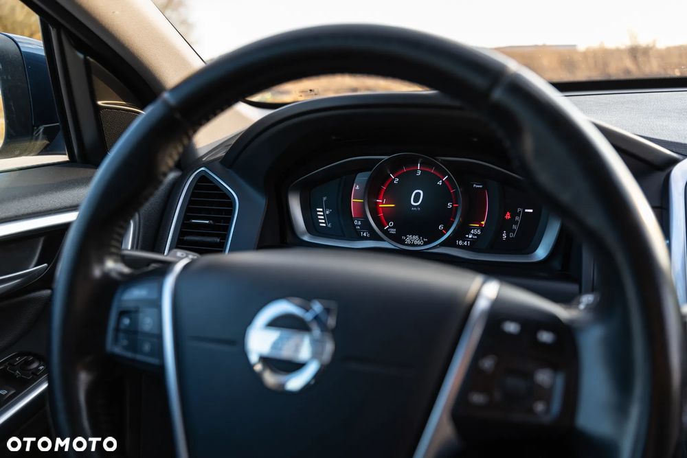 Volvo XC 60 D4 Drive-E Momentum - 16