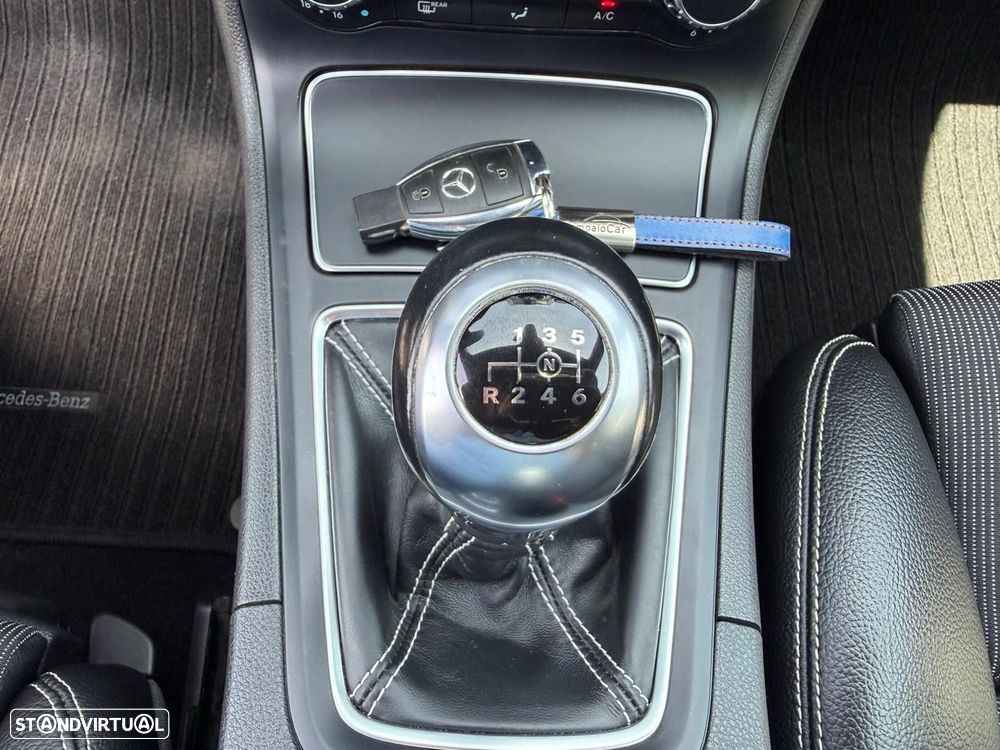 Mercedes-Benz B 180 d Urban - 24