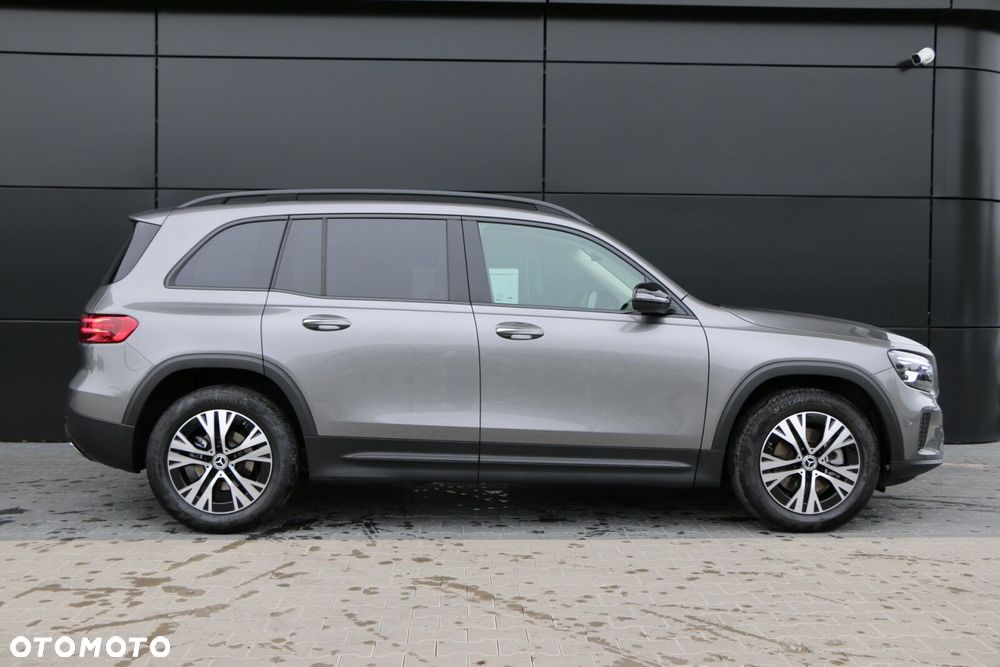 Mercedes-Benz GLB - 4