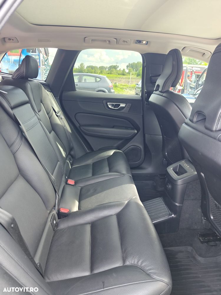 Volvo XC 60 - 6