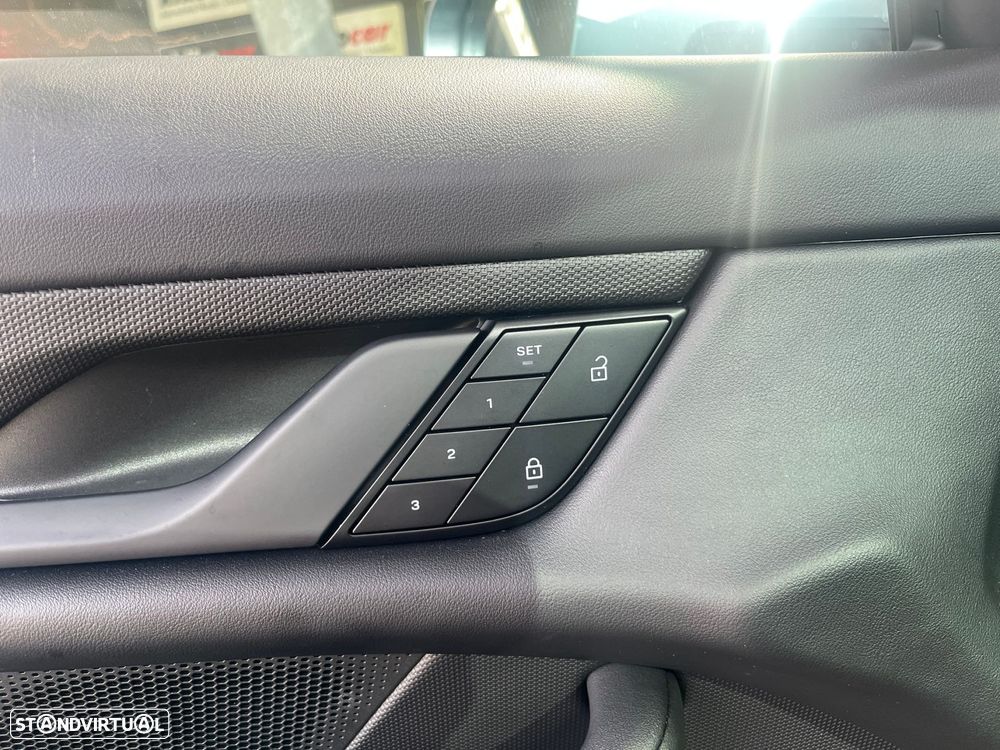 Porsche Taycan Standard - 20