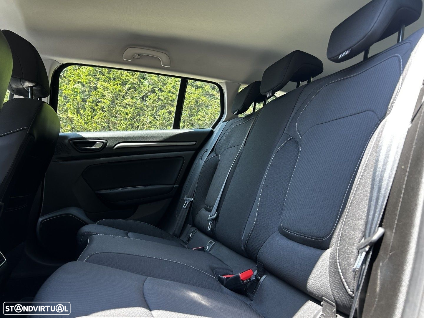 Renault Mégane Sport Tourer 1.5 Blue dCi Business - 6
