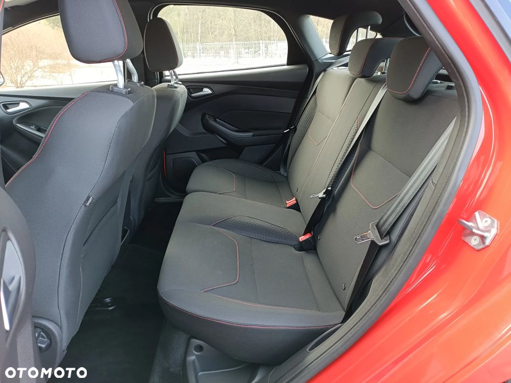 Ford Focus 1.0 EcoBoost Start-Stopp-System ST-LINE STYLE - 12