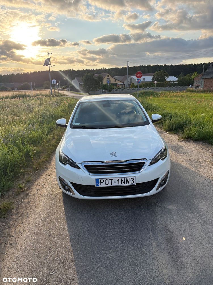 Peugeot 308 1.6 BlueHDi Allure S&S - 9