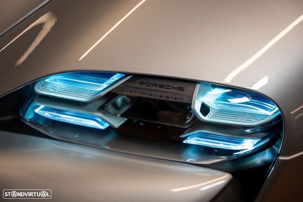 Porsche Taycan Turbo S - 9